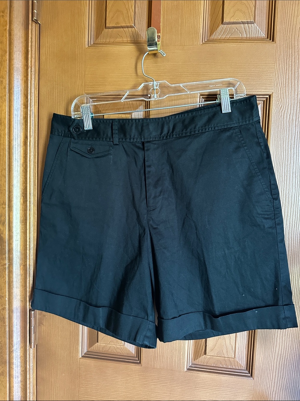 Lauren Ralph Lauren Black Flat-Front Cotton Cuffed Hem Shorts, size 12